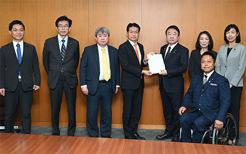 2025年10月、11月 緊急対応体制の強化や出没防止策の徹底、専門職員・ハンター等の人材育成や予算の確保などを政府に求める