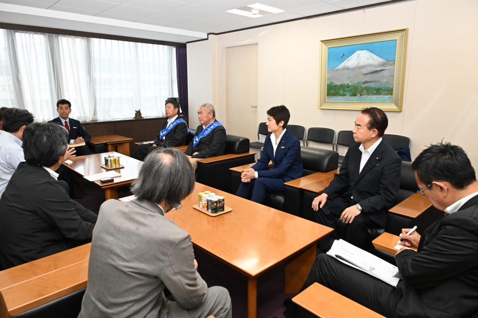 水俣病患者会･弁護団　泉健太　西村智奈美　野間健