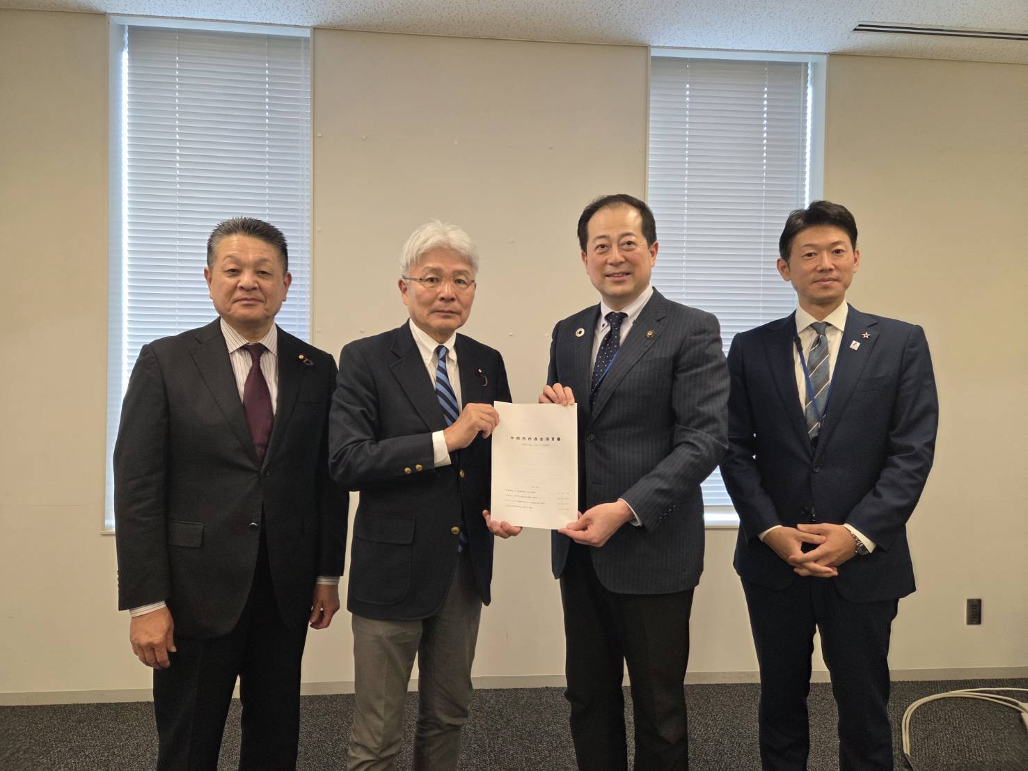 逢坂誠二選挙対策委員長が、中核市市長会より提言を受け、意見交換
