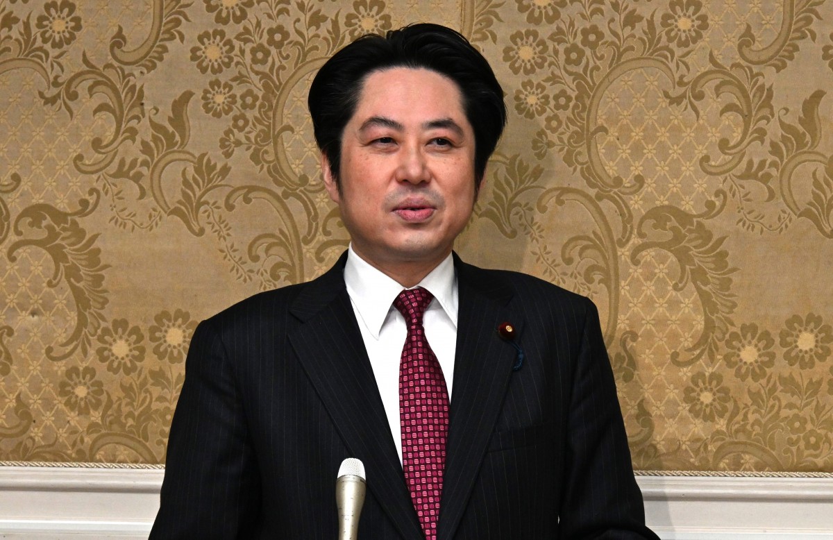 政治改革特別委】落合貴之議員は企業・団体献金法案について「まず通常