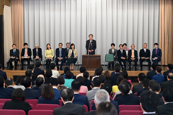 【両院議員総会】「国際社会とも連携しながら、来年の勝負の年に向け党一丸となって取り組む」と野田代表