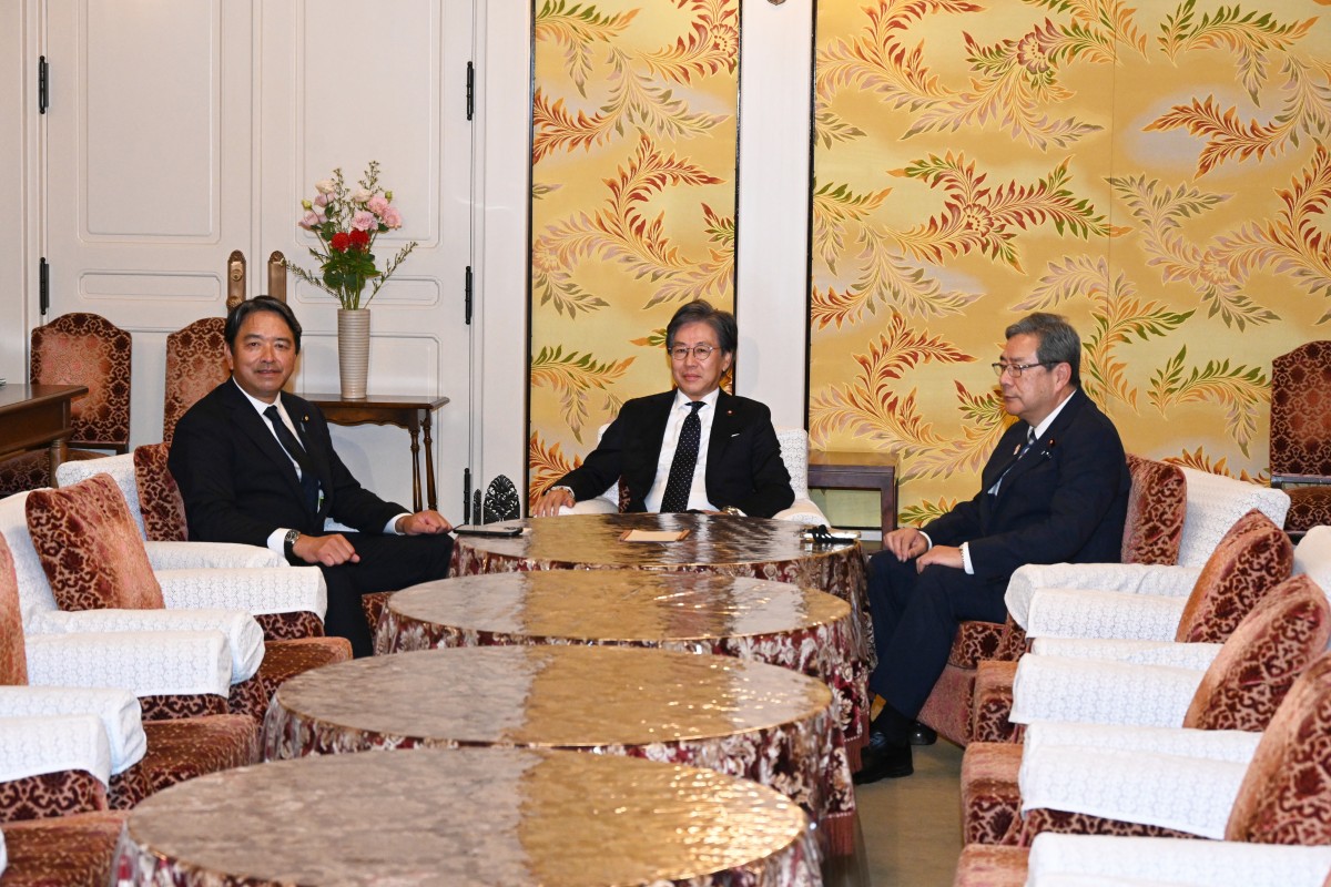 2025CiDDwOgUZ5warZlidKOW_tn120