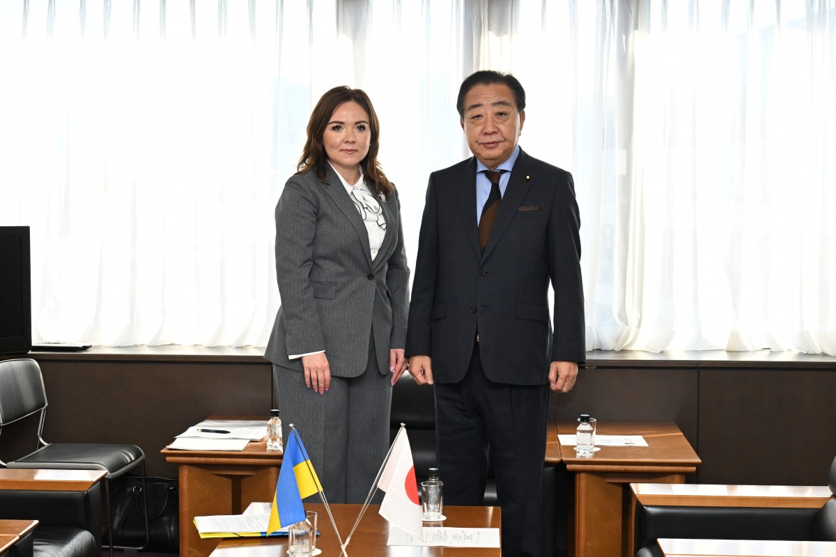 2025H2CkMBtVVvAc1XbSyAJ7_tn120