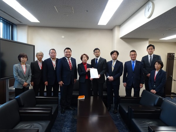 「日本退職者連合」の外務省への「ロシアとイスラエルによる侵攻の即時中止を求める」要請行動に太栄志企業・団体交流委員会副委員長らが同行