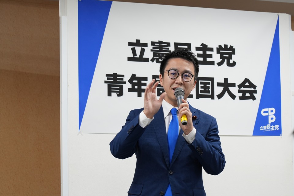 りっけんユースについて説明を行う、ユース担当の宗野創 事務局長代理 宗野さん.JPG