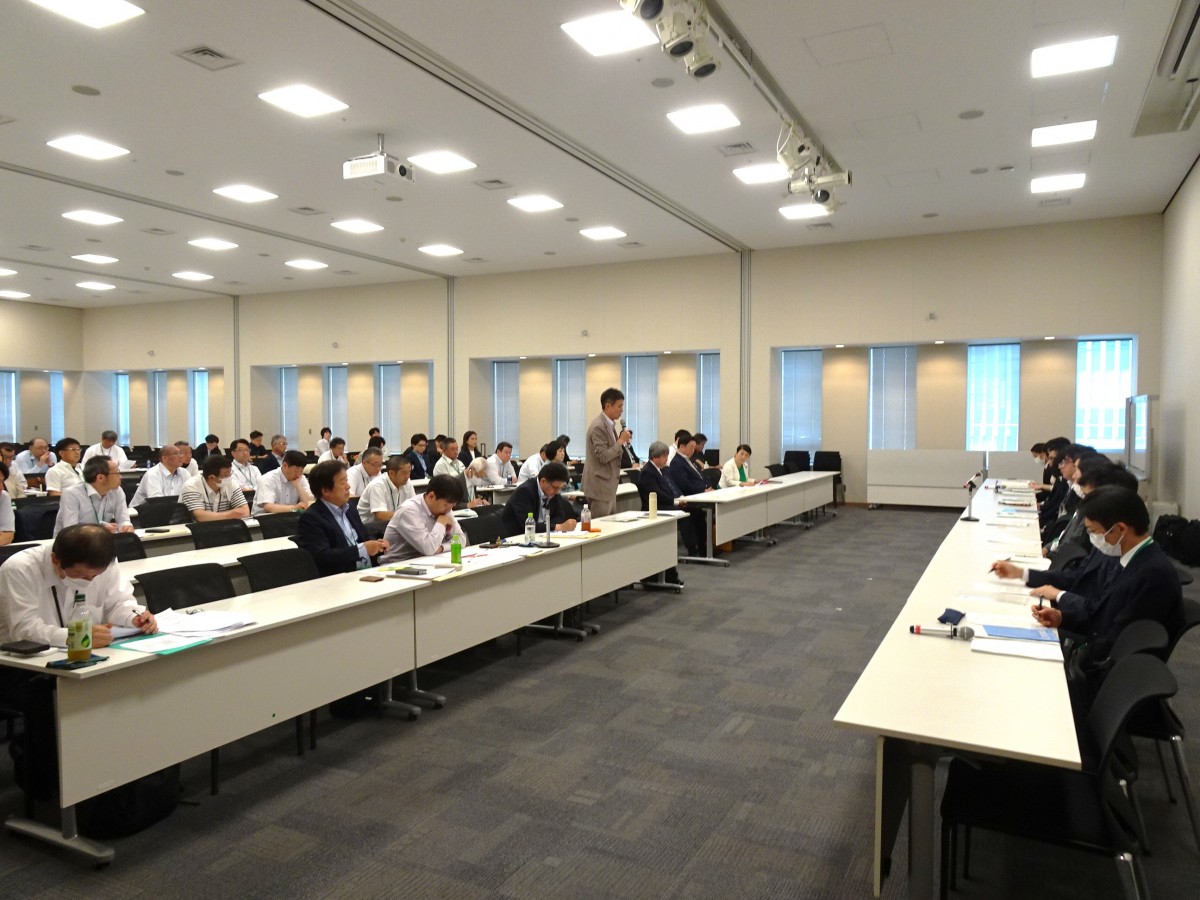 2025森林労連中央行動にて、岸真紀子参院議員、神谷裕衆院議員、小山