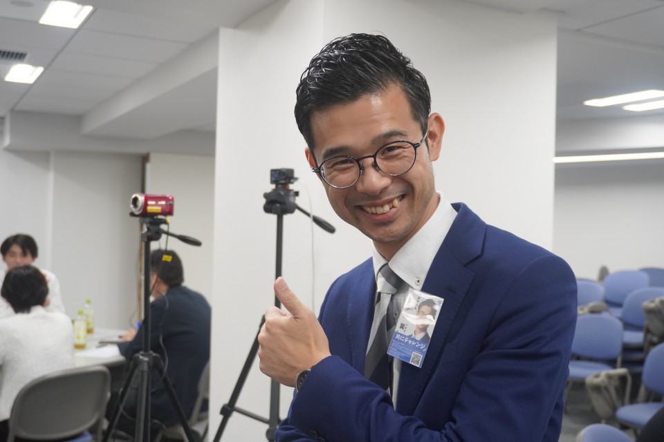 「共にチャレンジ!」 企画・構成・司会を務めた波多野翼 事務局長代理 共にチャレンジ.JPG