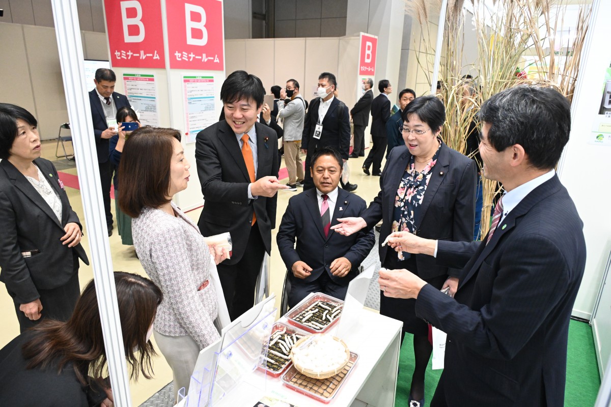 アグリビジネス創出フェア2025を視察 - 立憲民主党