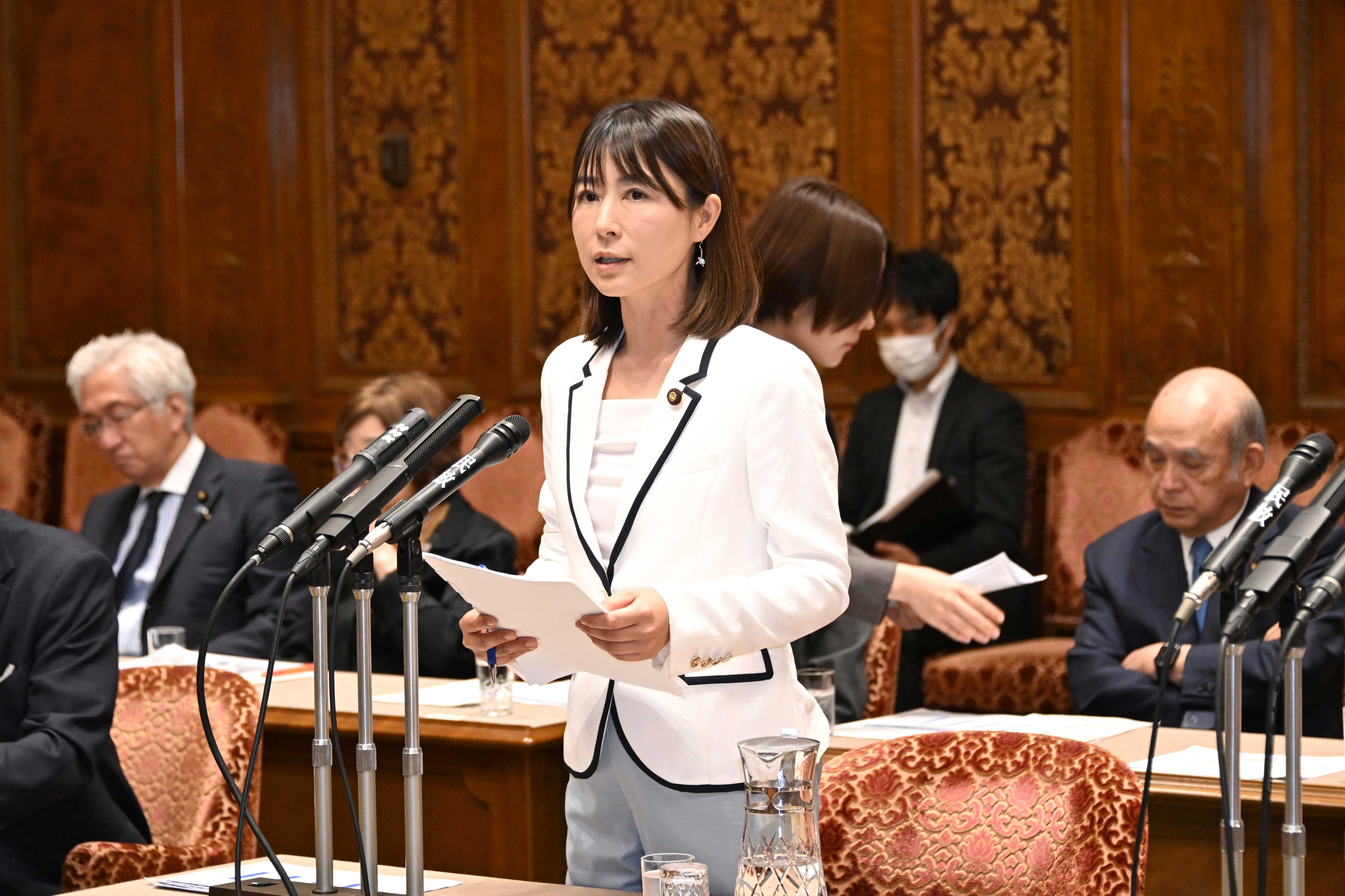 参院決算委】横沢高徳議員、塩村あやか議員がコメ問題、年金改革法案