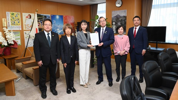 高齢おひとりさまをめぐる「看取りビジネス」被害の拡大を受け、対応強化を要請