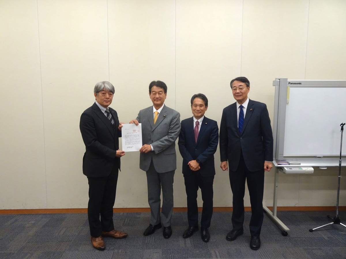 国税労組より、「国税職員の定員確保と処遇改善等に関する要請」を受け