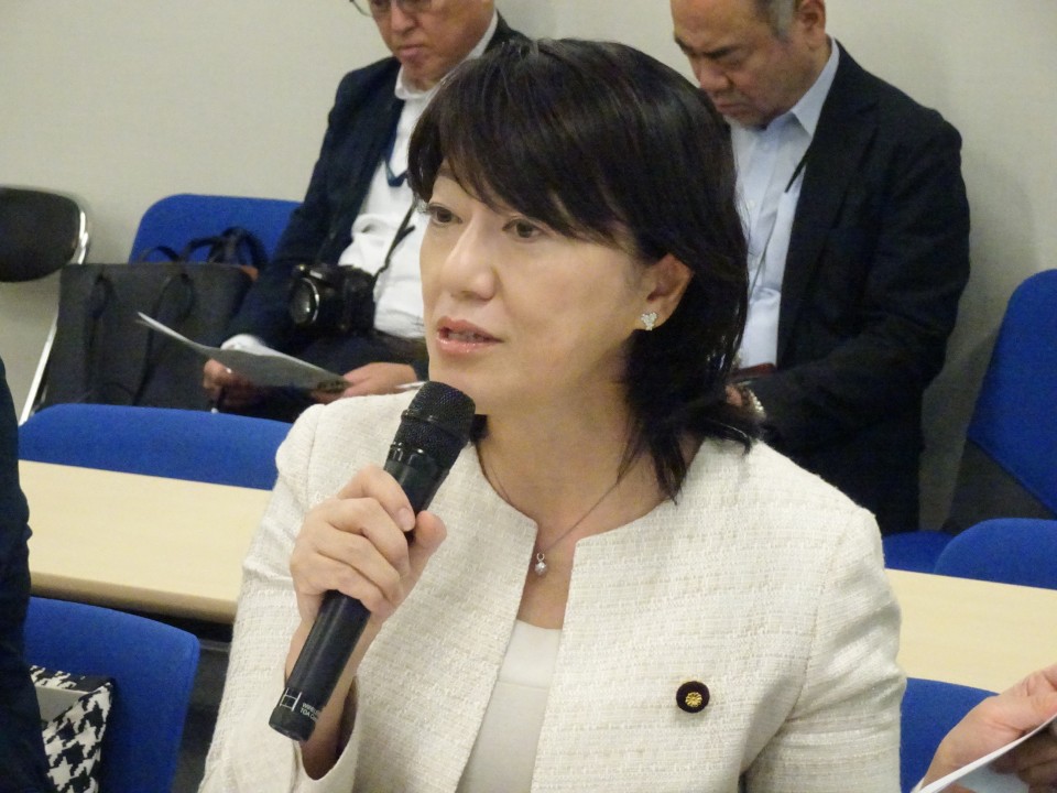 三上えり環境部会長