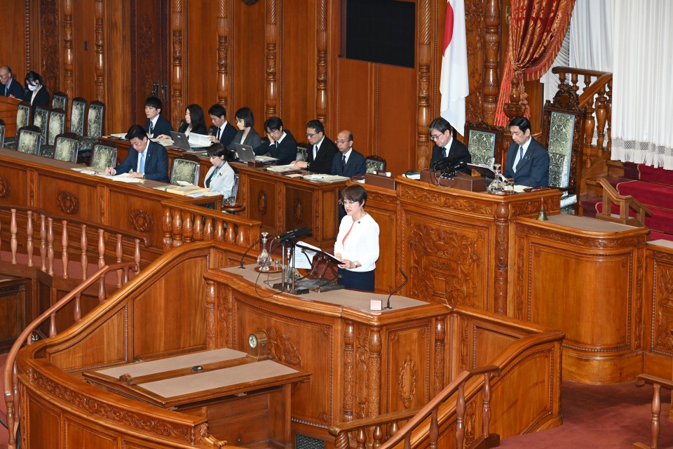 20260508参院本会議小島とも子議員