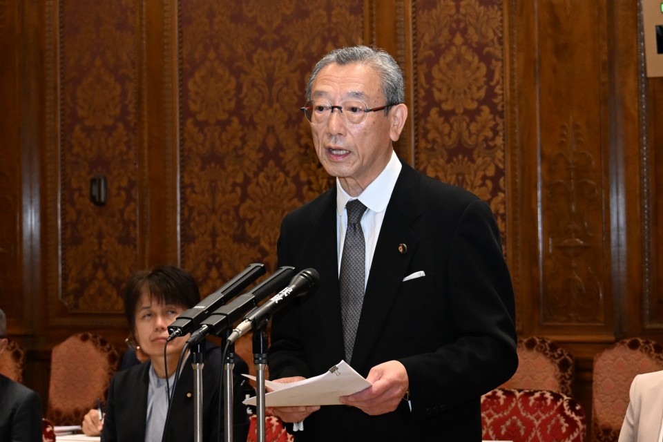 20260715参議院皇室典範等の一部を改正する法律案特別委員会で質問する長浜博行議員