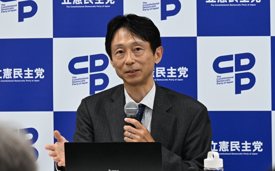 りっけん塾第2回で講演する橋本氏