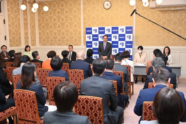 【両院議員総会】水岡代表があいさつ　新体制を了承