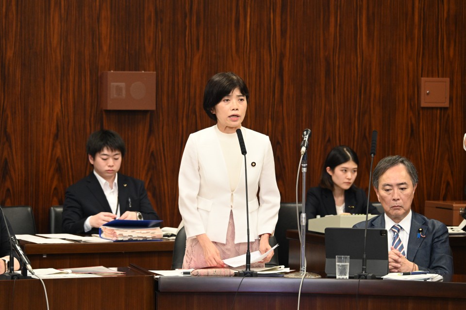 20260716参院法務委員会で質疑に立つ打越さく良議員