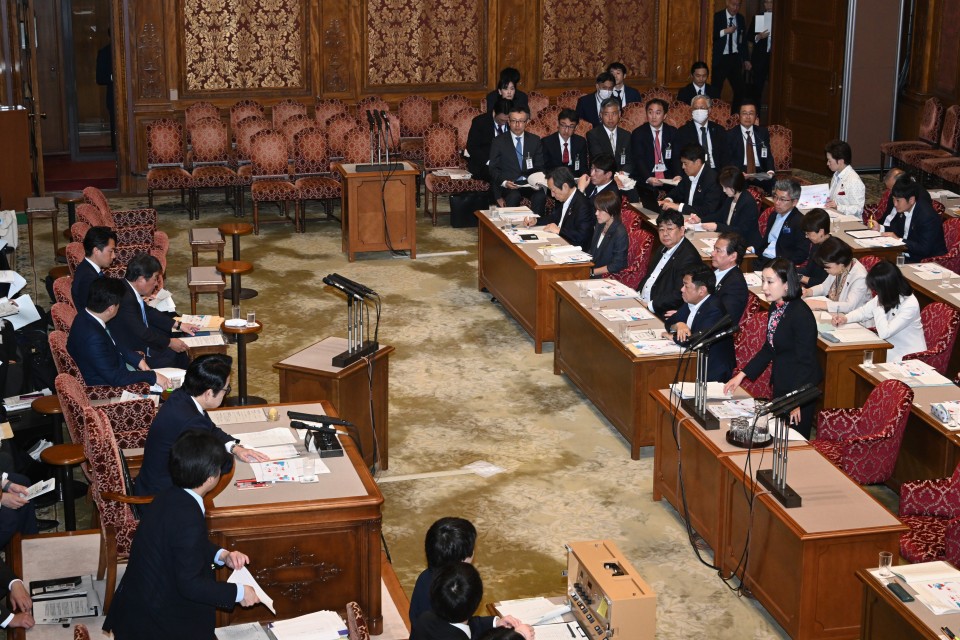 20260521参院連合審査で質問する田島麻衣子議員