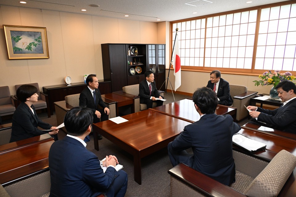 20260623メルコスールとのＥＰＡ交渉に関する要請を外務省に行う石垣のりこ参院議員