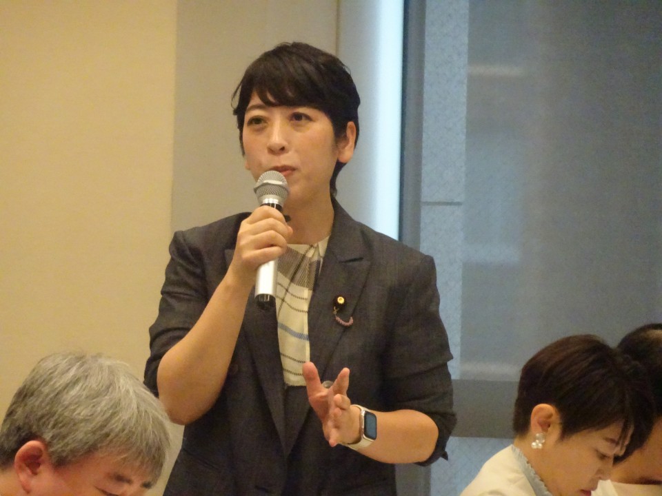 地元宮崎県における林業現場を例に挙げながら、林業従事者の労働災害対策に向け、ガイドライン整備等の必要性を訴える山内佳菜子参院議員 地元宮崎県における林業現場を例に挙げながら、林業従事者の労働災害対策に向け、ガイドライン整備等の必要性を訴える山内佳菜子参院議員