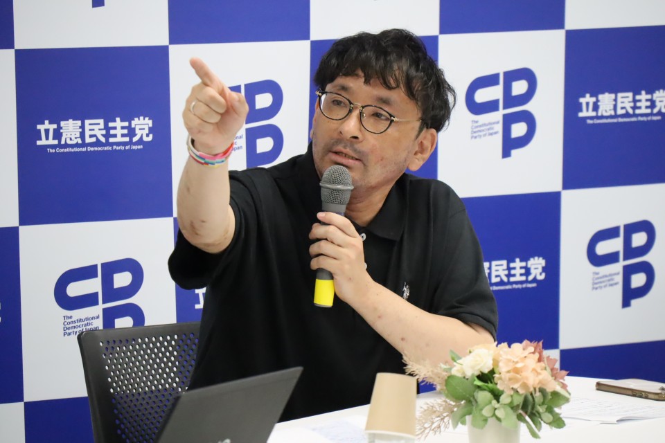 パネルディスカッション前に基調講演を行う日本若者協議会代表理事　室橋祐貴さん