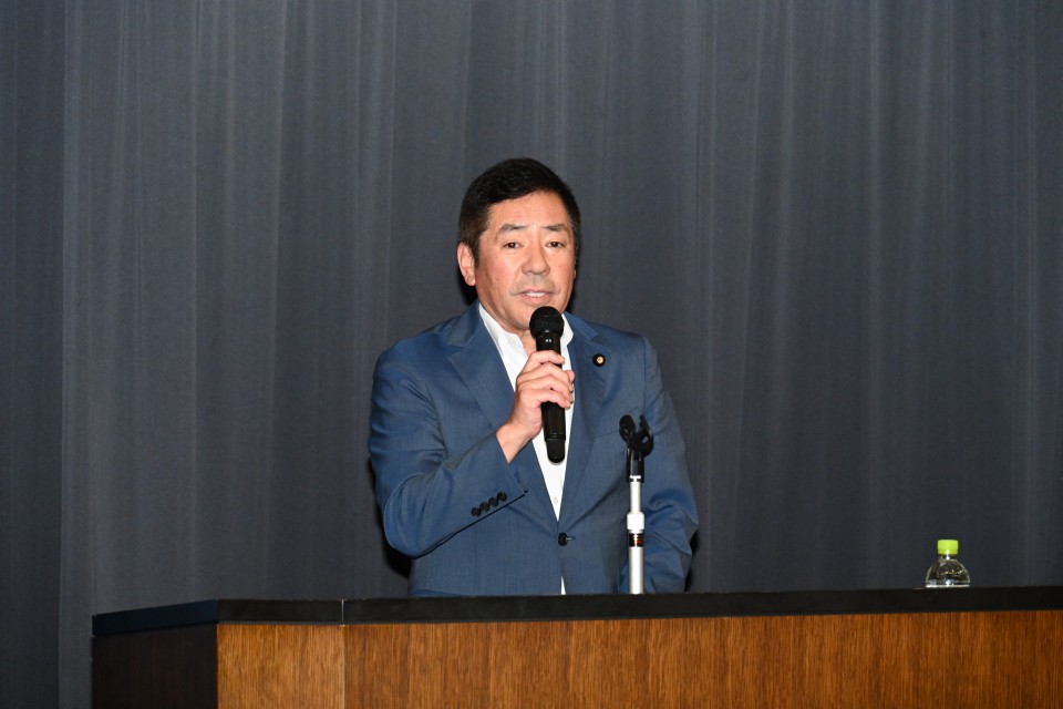 20260730自治体議員NW・女性議員NW・合同夏季研修会で勝部賢志組織委員長代行があいさつ