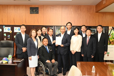 202608273党合同で政府備蓄米の早期買戻しに関する要請