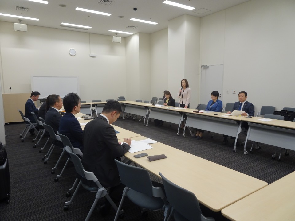 20260417サービス連合より要請を受け、意見交換