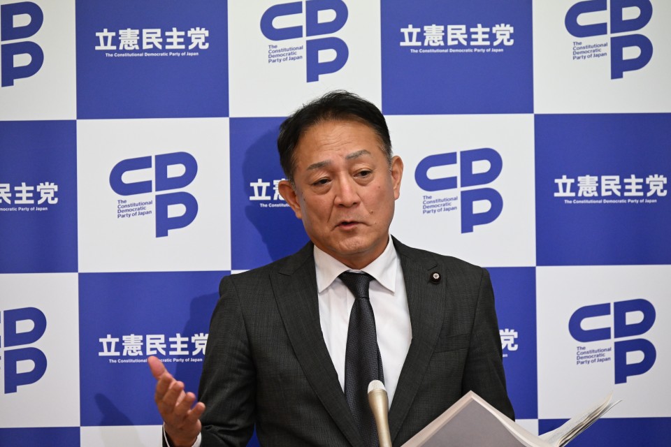 参院野党国会対策委員長会談後に記者団の取材に答える斉藤国対委員長
