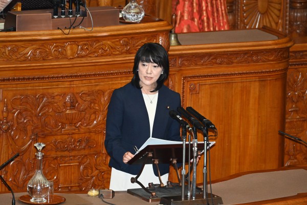 【参院本会議】三上えり議員「平和、働く人、命と暮らしを守る政治を」代表質問
