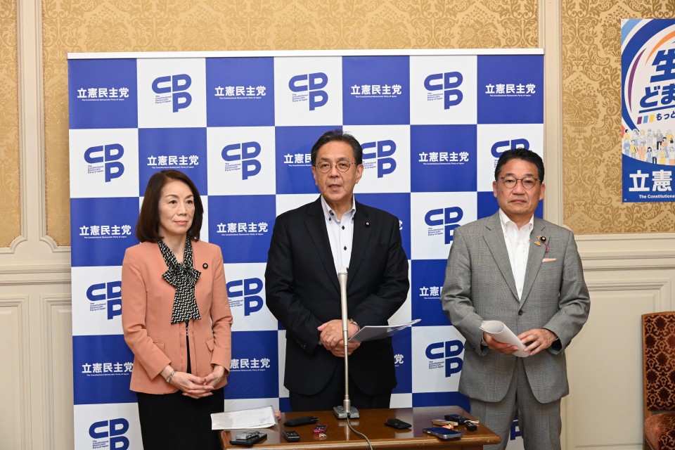 2026.07.29 国民会議終了後ぶら下がり（水岡代表中心）.JPG