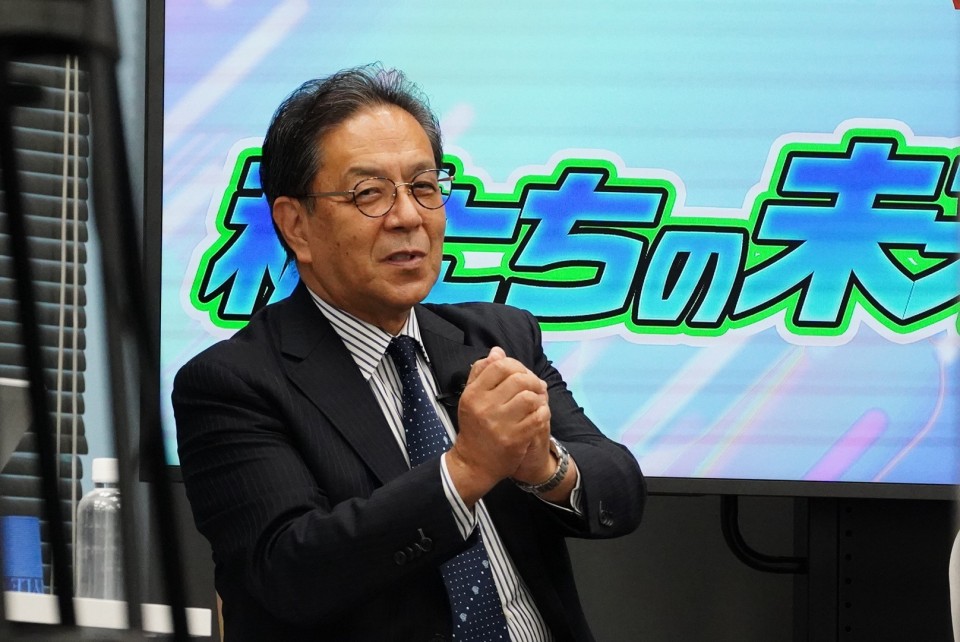 ニコニコ生放送の番組に出演する水岡俊一代表＝2026年9月11日