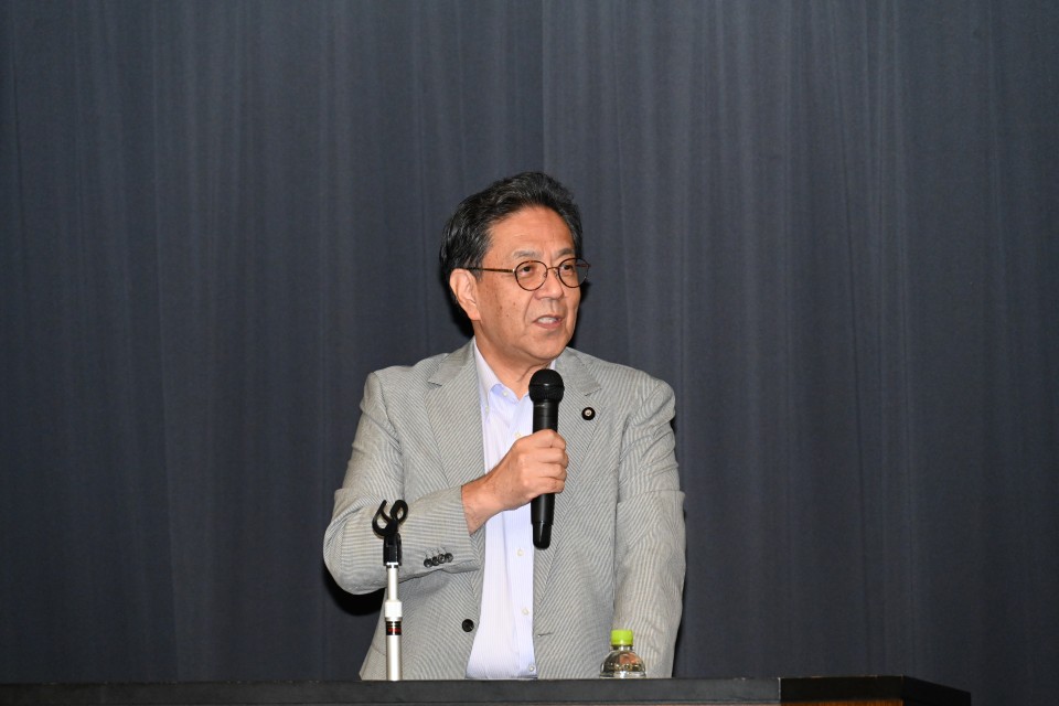 20260730自治体議員NW・女性議員NW・合同夏季研修会で水岡代表があいさつ