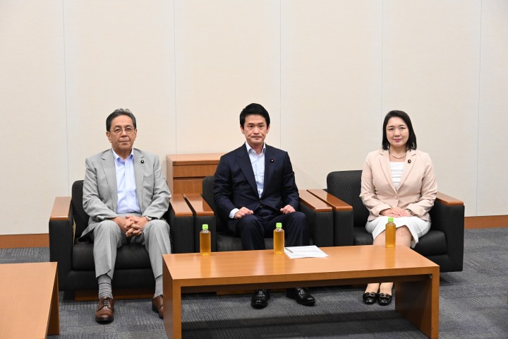20260828 3党党首会談に臨む水岡俊一代表