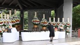 千鳥ヶ淵戦没者墓苑秋季慰霊祭で献花する岸真紀子参院議員＝2026年10月19日、東京都千代田区