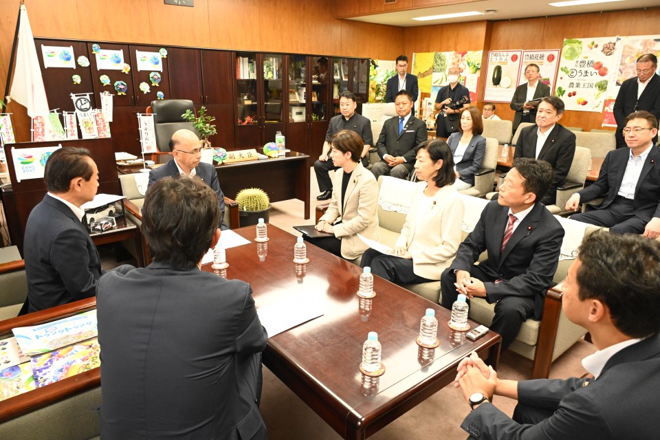 202608273党合同で政府備蓄米の早期買戻しに関して農水大臣に要請