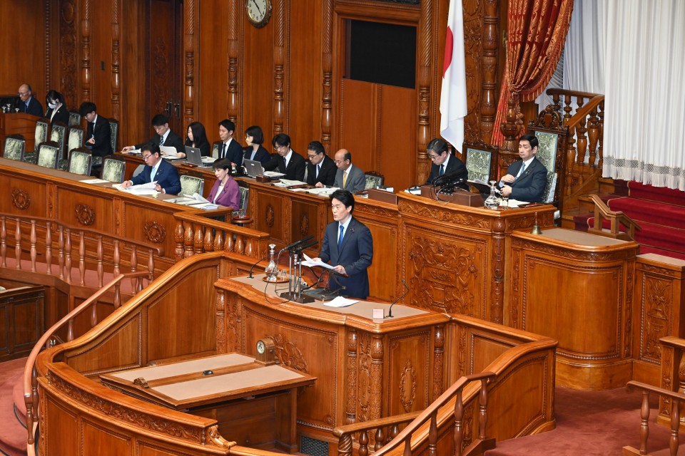 20260513参院本会議小西洋之議員