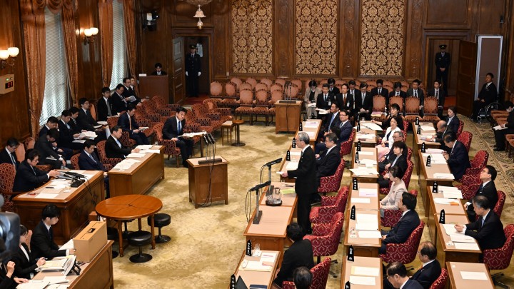 20260715参院皇室典範改正の審議で質問に立つ長浜博行議員