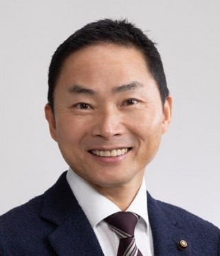 岸田真佐人