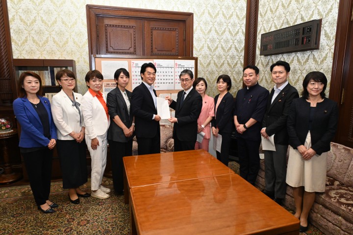20260702「公職選挙法改正法案（選挙権年齢引き下げ法案）」を提出