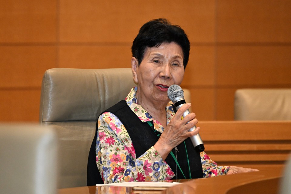 20260526法務部門会議で話をする袴田ひで子さん.JPG
