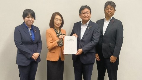 2026年7月29日　指定都市市長会から要請書を受け取る