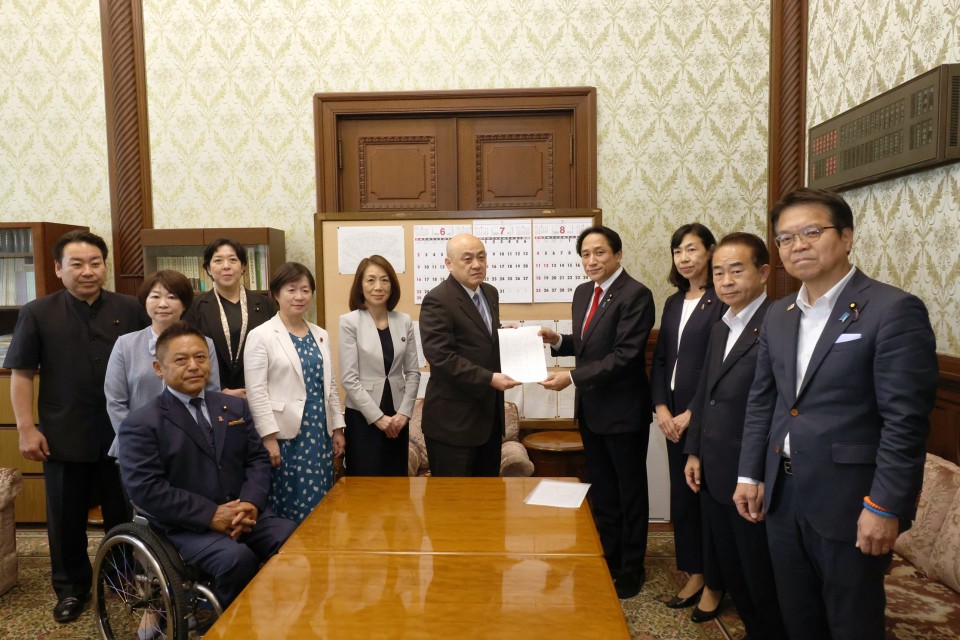 川田龍平　金子恵美　野間健　徳永エリ　田名部匡代　羽田次郎　横沢たかのり　公的新品種育成促進法案ローカルフード法案