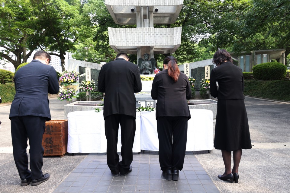 「広島市原爆死没者慰霊式並びに平和祈念式」（平和記念式典）　森本真治、宮口治子、三上えり