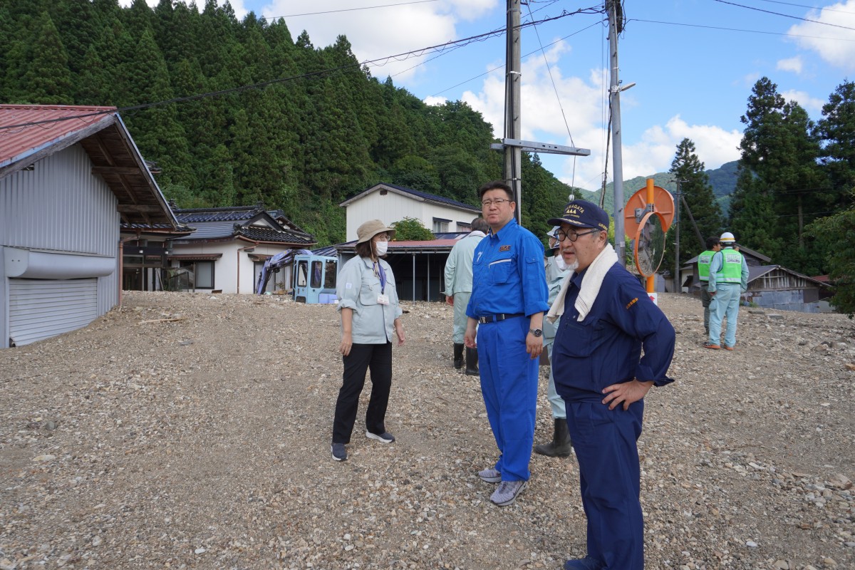 8f7ltCucthhDf51AbMaY9GHr_tn120