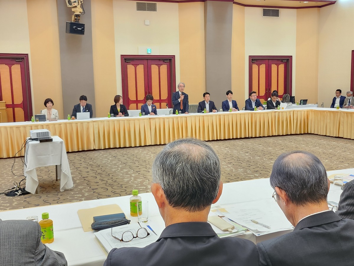 新潟】党環境部門が新潟を視察 「多くの方の苦しみが続く中で問題解決