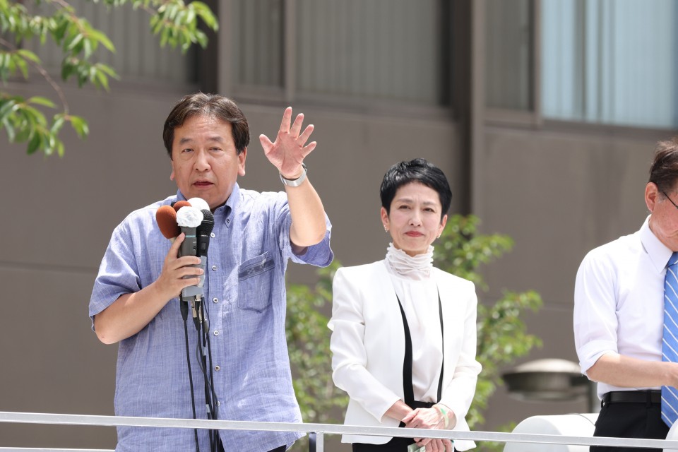 枝野幸男　辻元清美