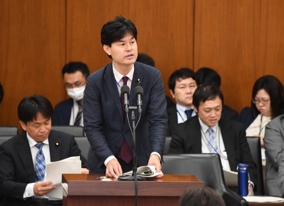 介護休業法等改正案　衆院厚生労働委員会　柚木道義