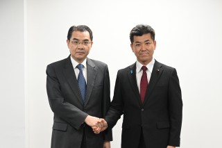 中国の呉江浩駐日大使が泉代表を表敬訪問 立憲民主党