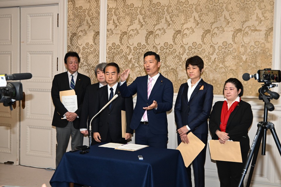 山田勝彦　西村智奈美　小宮山泰子　野間健　神谷裕　渡辺周